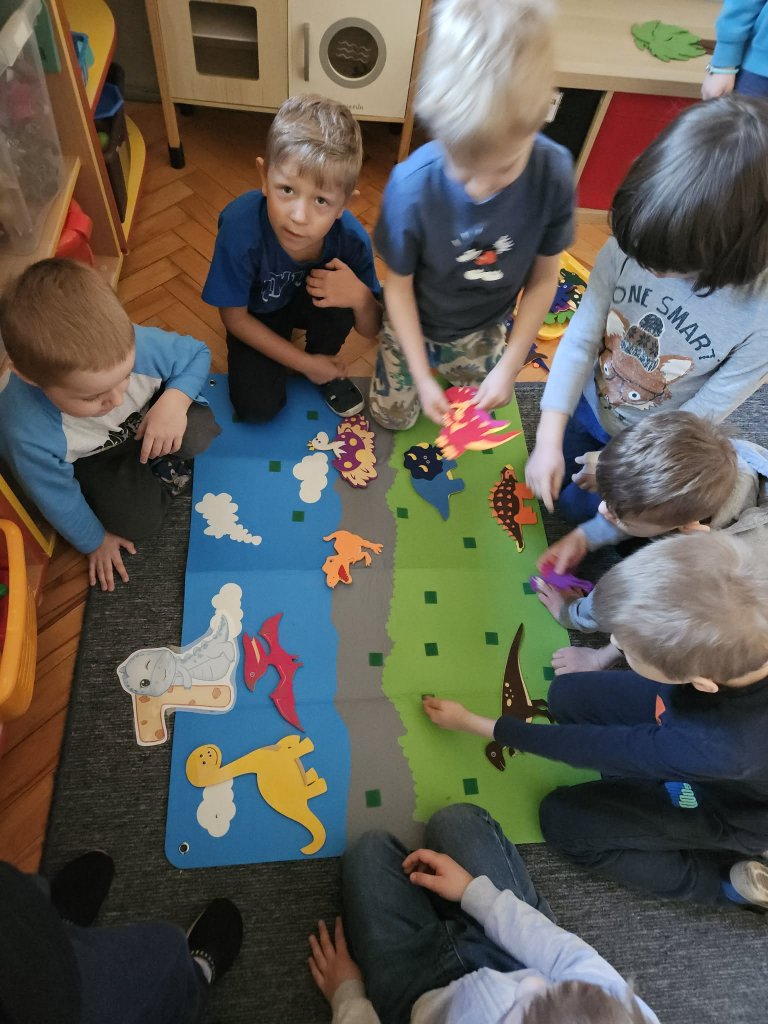 zabawy w Dniu Dinozaura